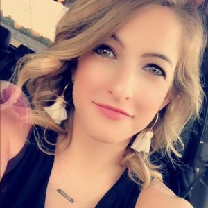 Meet your Posher, Olivia